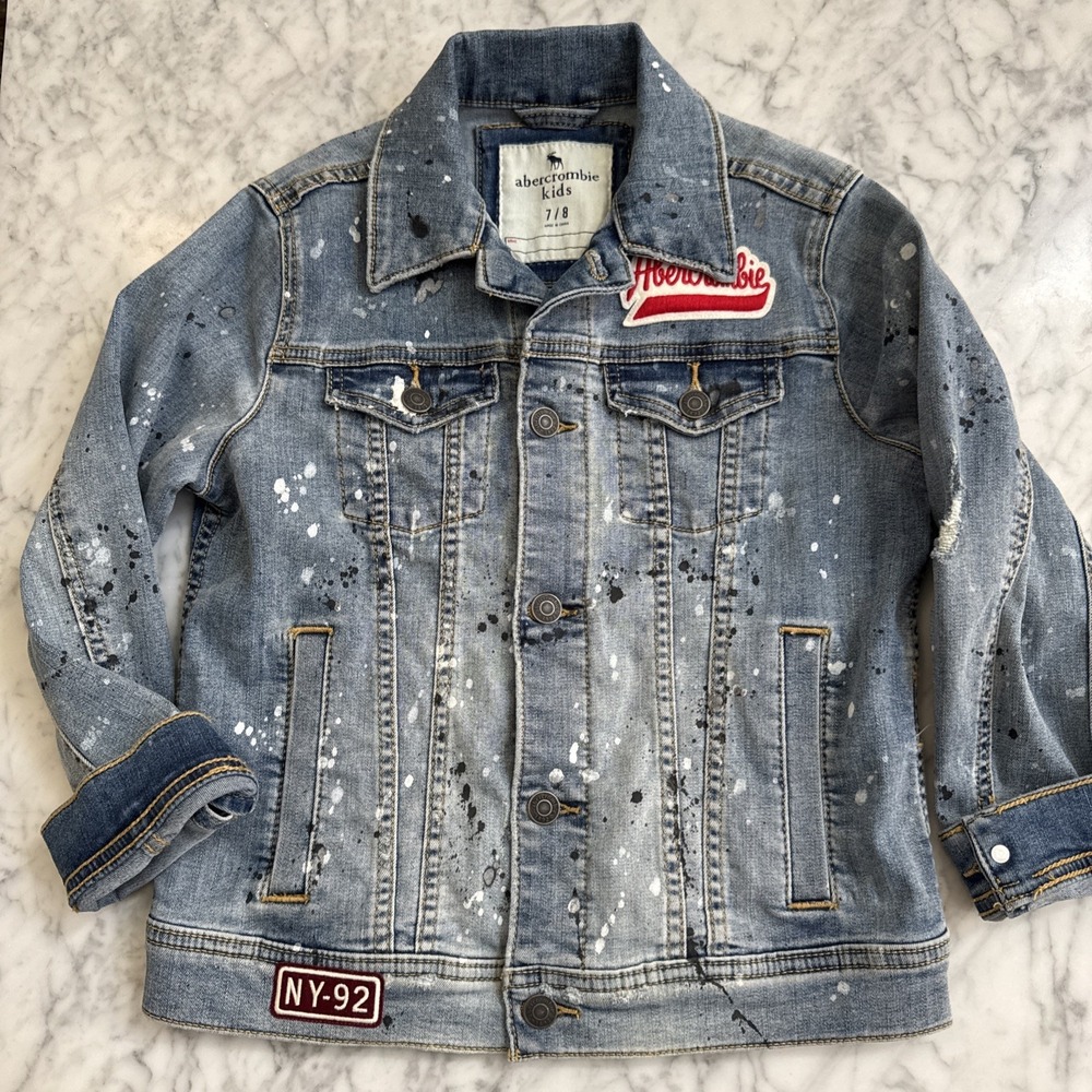 Abercrombie Kids Denim Jacket Size 7/8 Blue Paint Splatter Moose Back Graphic